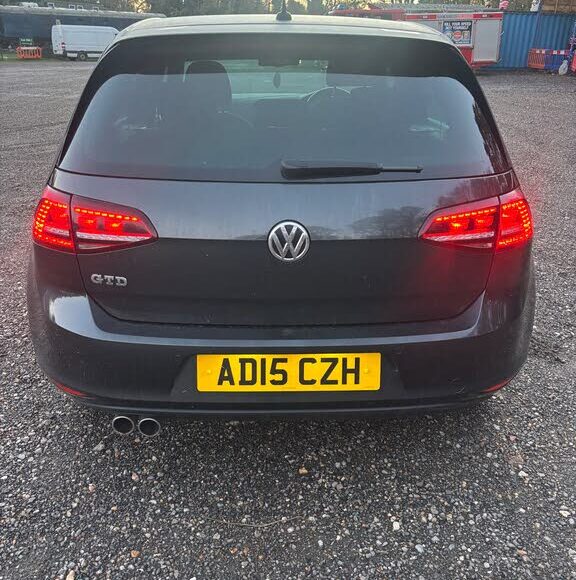 2015_volkswagen_golf pic 1857821929087203166 1024x768 1 576x580