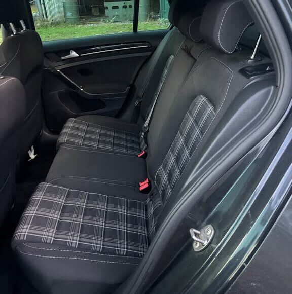 2015_volkswagen_golf pic 4206297913379540685 1024x768 1 576x580