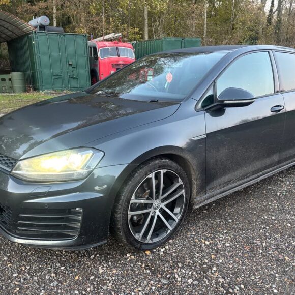 2015_volkswagen_golf pic 7939485484516106713 1024x768 1 580x580